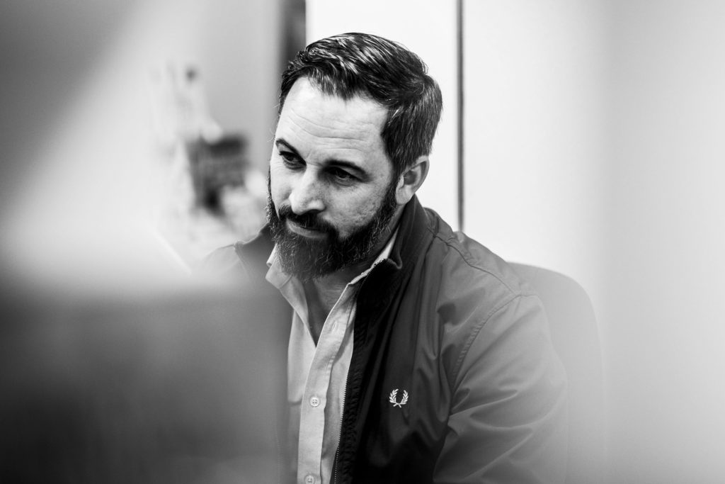 Entrevista a Santiago Abascal. Foto de Jeosm